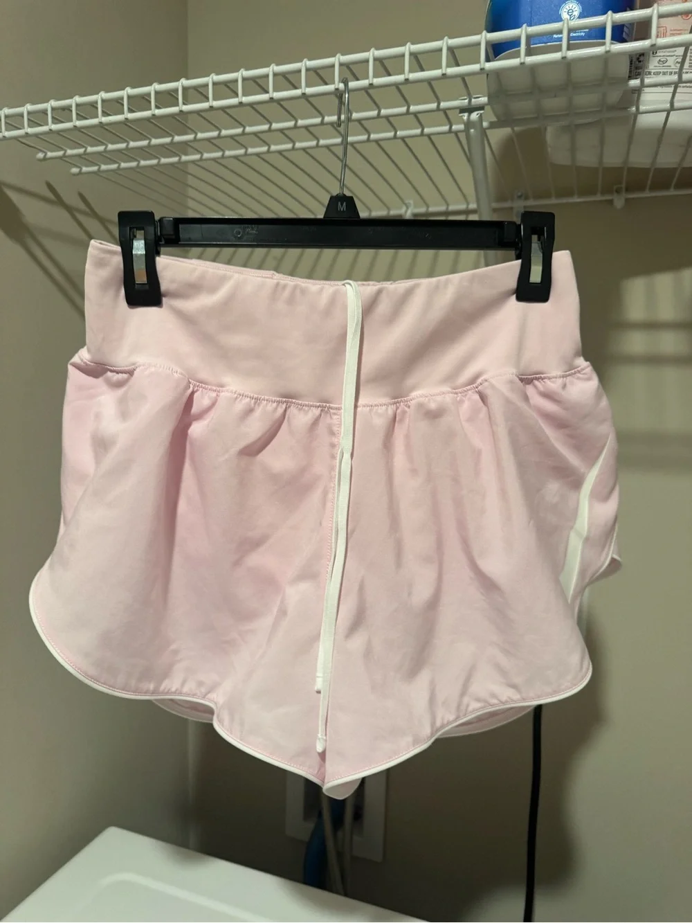 Nike Women’s Light Pink Athletic Running Shorts - Picture 5 of 6